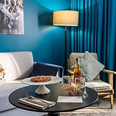 Demeures De Campagne Chateau De Fontainebleau 4*